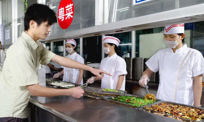 佛山飯堂承包員工窗口打飯